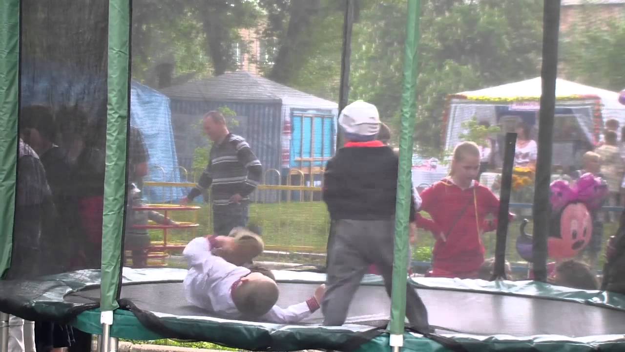 Садок вишневий коло хати