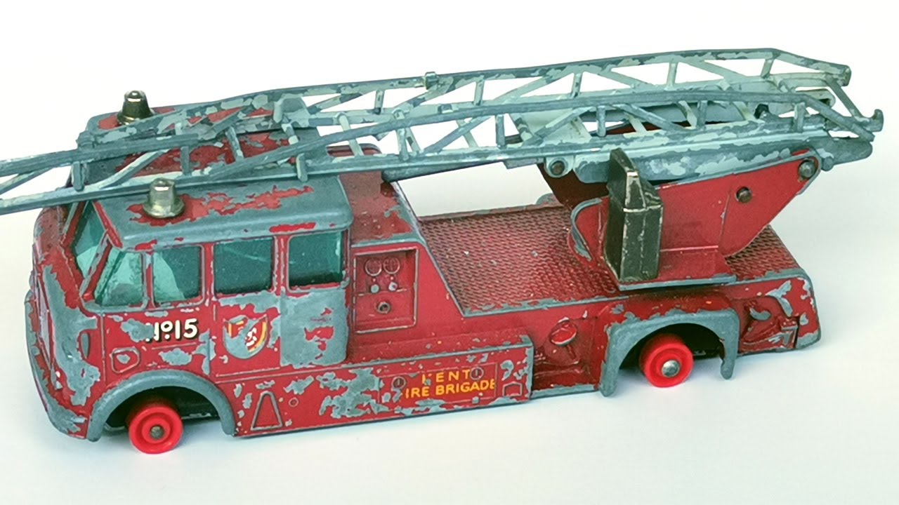 Matchbox ремонт Merryweather Fire Engine King Size No. K-15. Литая модель игрушки.