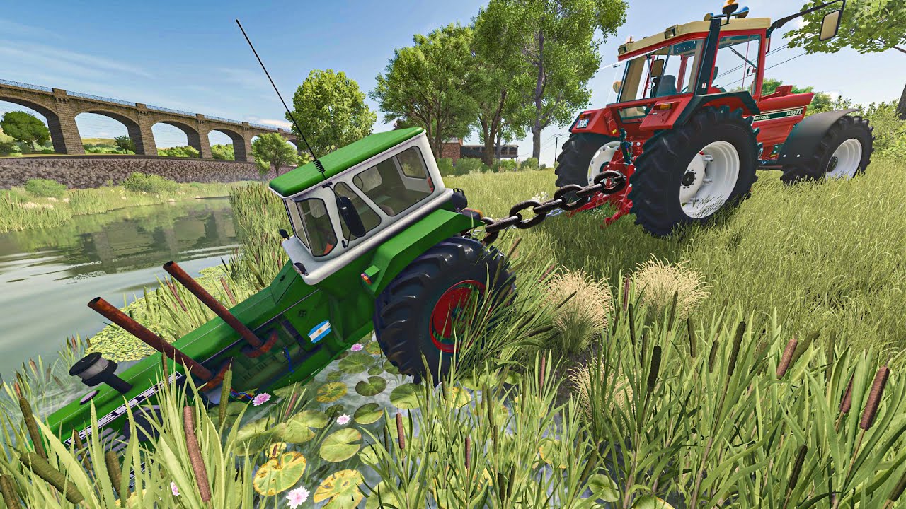 Буксировка сломанного трактора из воды с помощью цепи буксировки | Farming Simulator 25