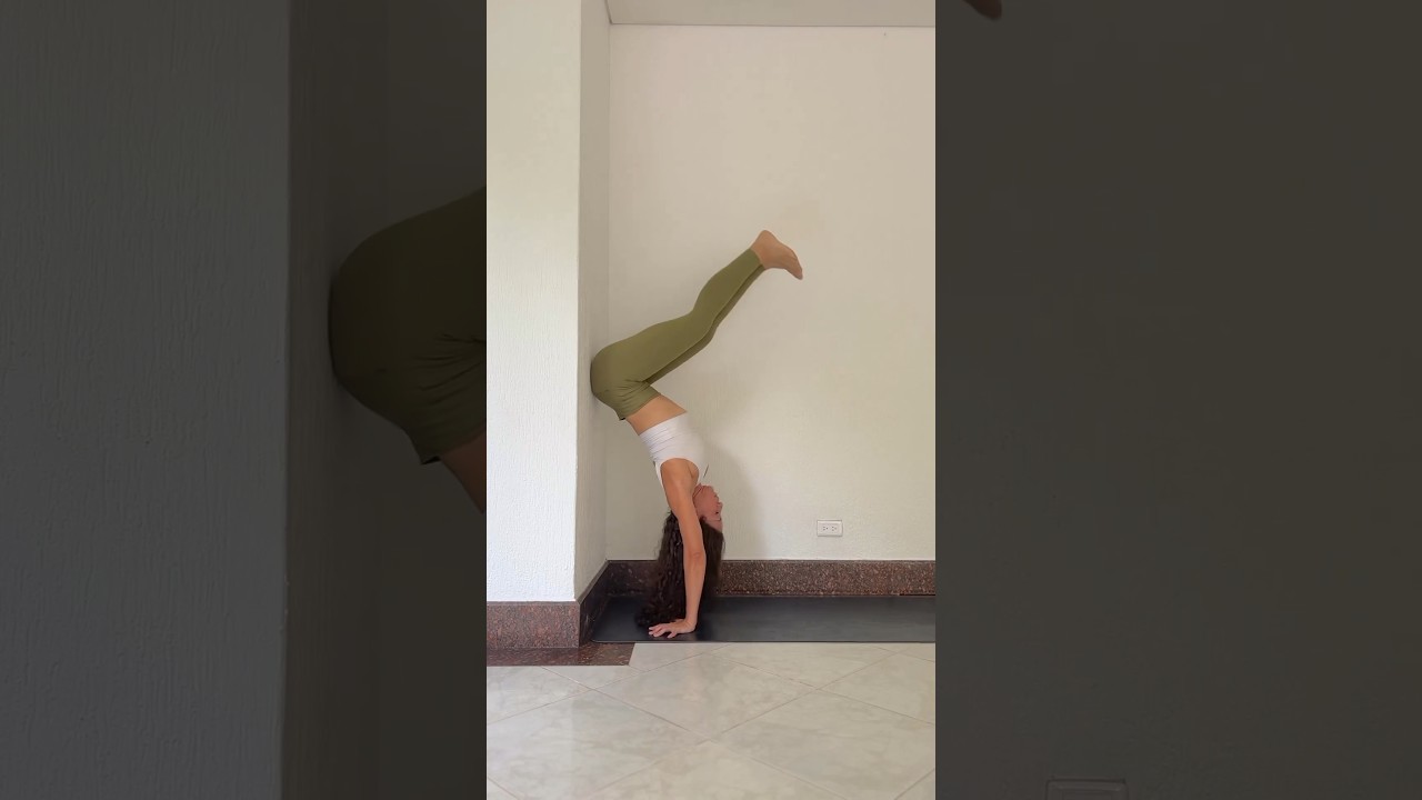 Handstand Drill con Pared - Parada de manos Pia Yoga