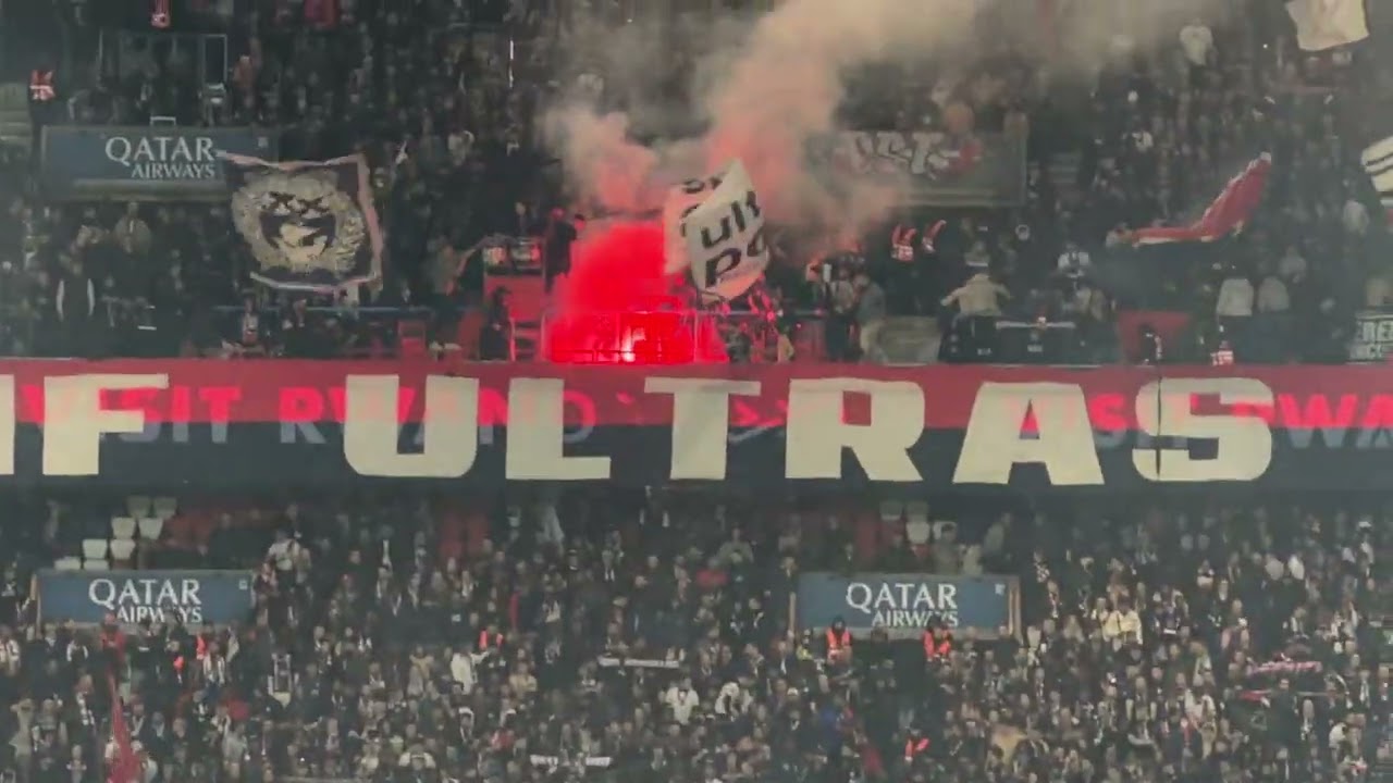 PSG 5-0 Marsilya Tarihi Fark PSGli futbolcular zaferi seyirciler ile birlikte kutluyor 
