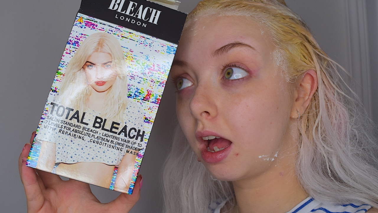 Bleaching my hair with the Bleach London bleaching kit!