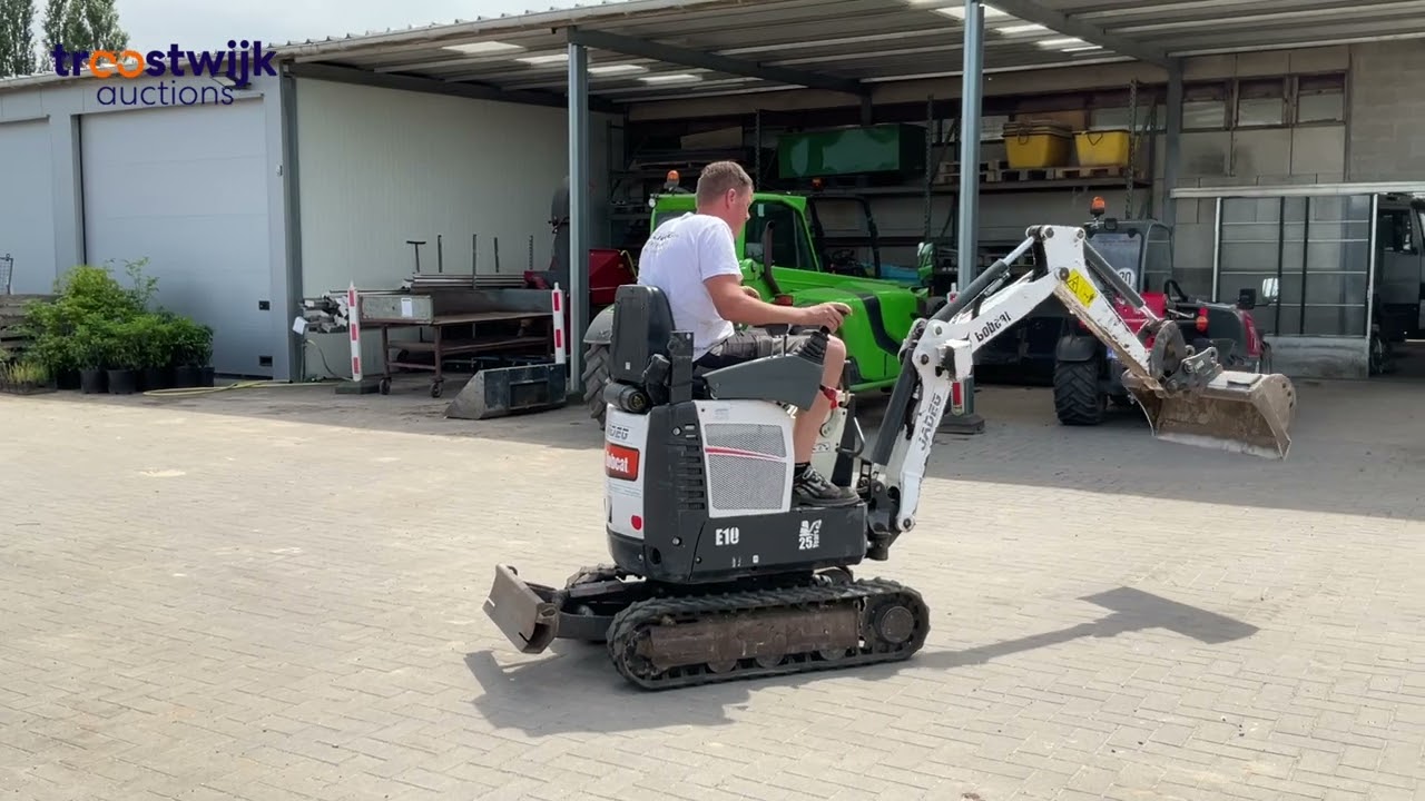 41843-Lot 2-Bobcat E10 mini excavator