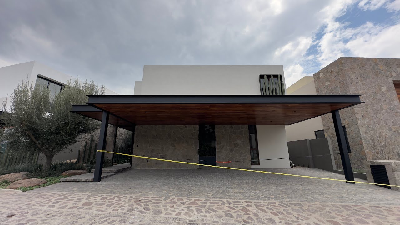 M405 Conoce en Detalle esta Moderna Residencia en Venta en Altozano Querétaro