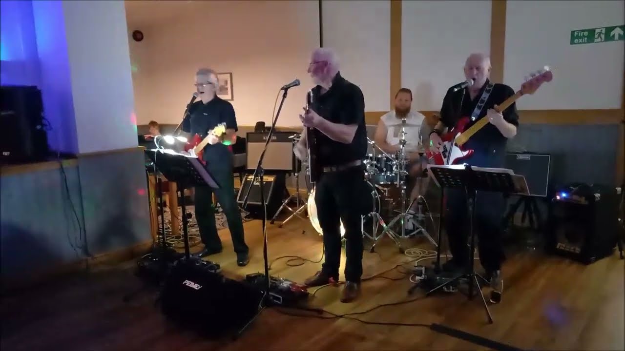 THE SILVERTONES = Proud Mary at Cowplain Soc Club