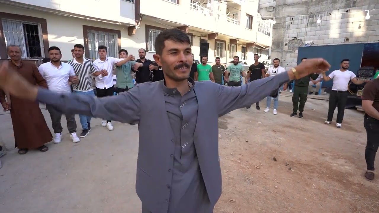 الفنان ربيع البصري من افراح عشيرة الجيس بيت دبكو العريسين محمد و حسن ج2
