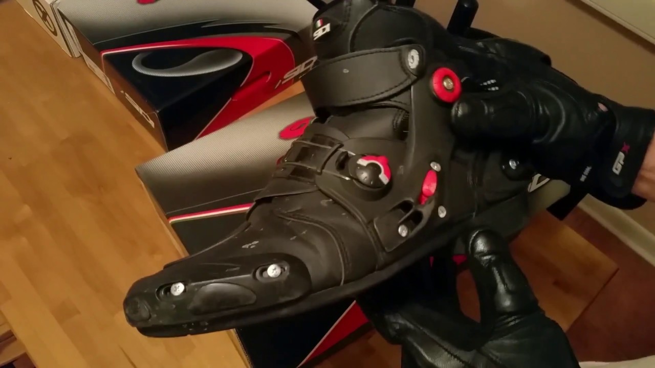 Motorcycle Boots or Shoes? SIDI Roarr / SIDI Streetburner Review