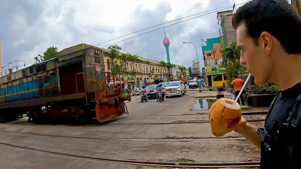 Solo Adventure in Colombo 🇱🇰
