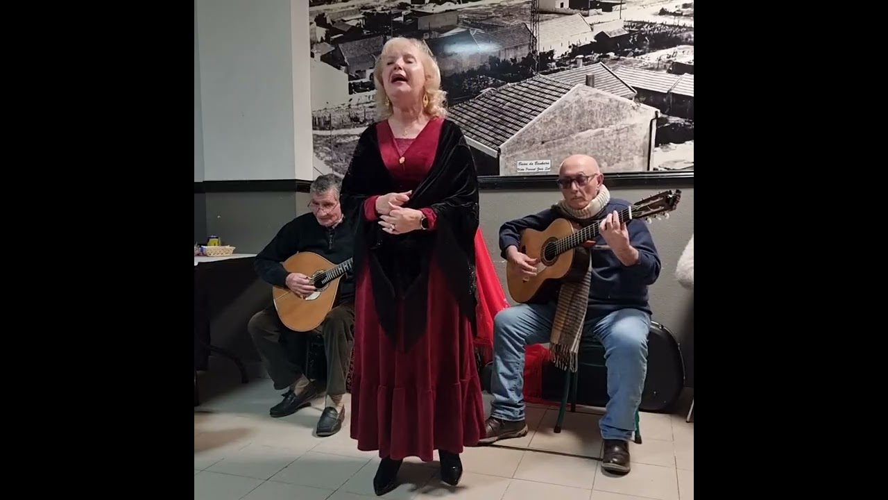 Nem às paredes confesso
