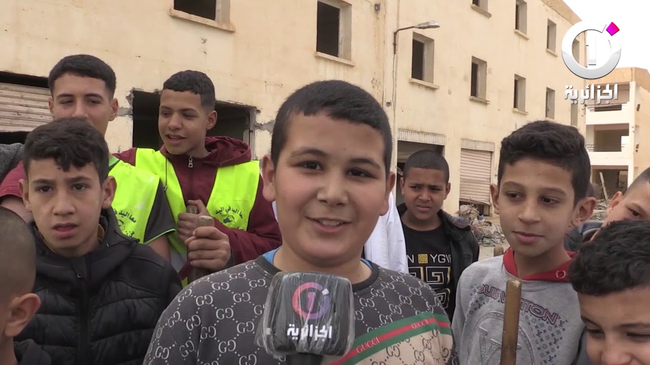 شباب من بريكة #بباتنة يطالبون بتحويل المحلات المهنية غير المستغلة إلى مرافق وإدارات عمومية ..