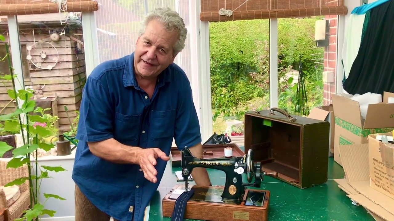 Alex Askaroff Presents a stunning Vintage Singer model 99