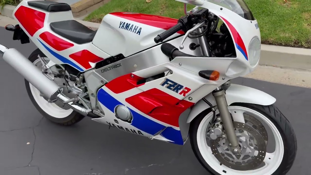 1989 Yamaha FZR400R 3EN2 Cold Start Video 