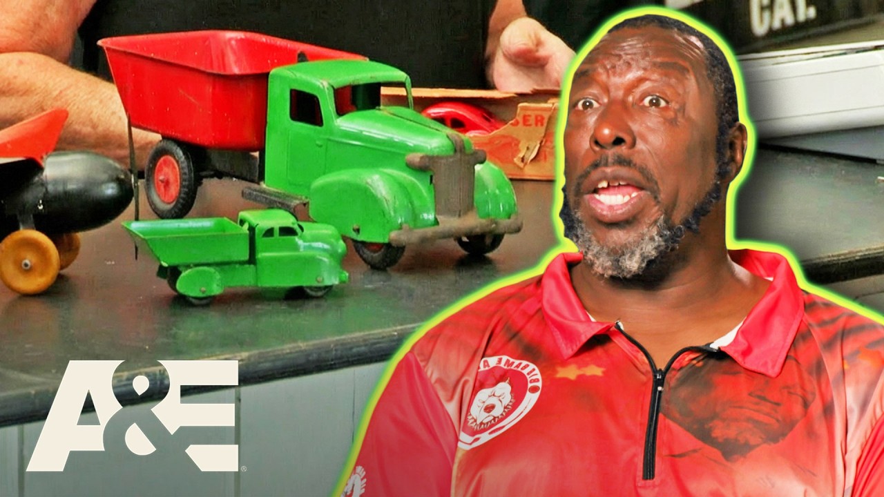 Ivy Finds $1.1K Toy Haul in $800 Locker | Storage Wars | A&E