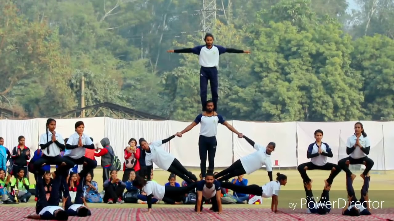 The best yoga demo ever by the students of Bharti College, Delhi University.. 
With Incredible Yog G