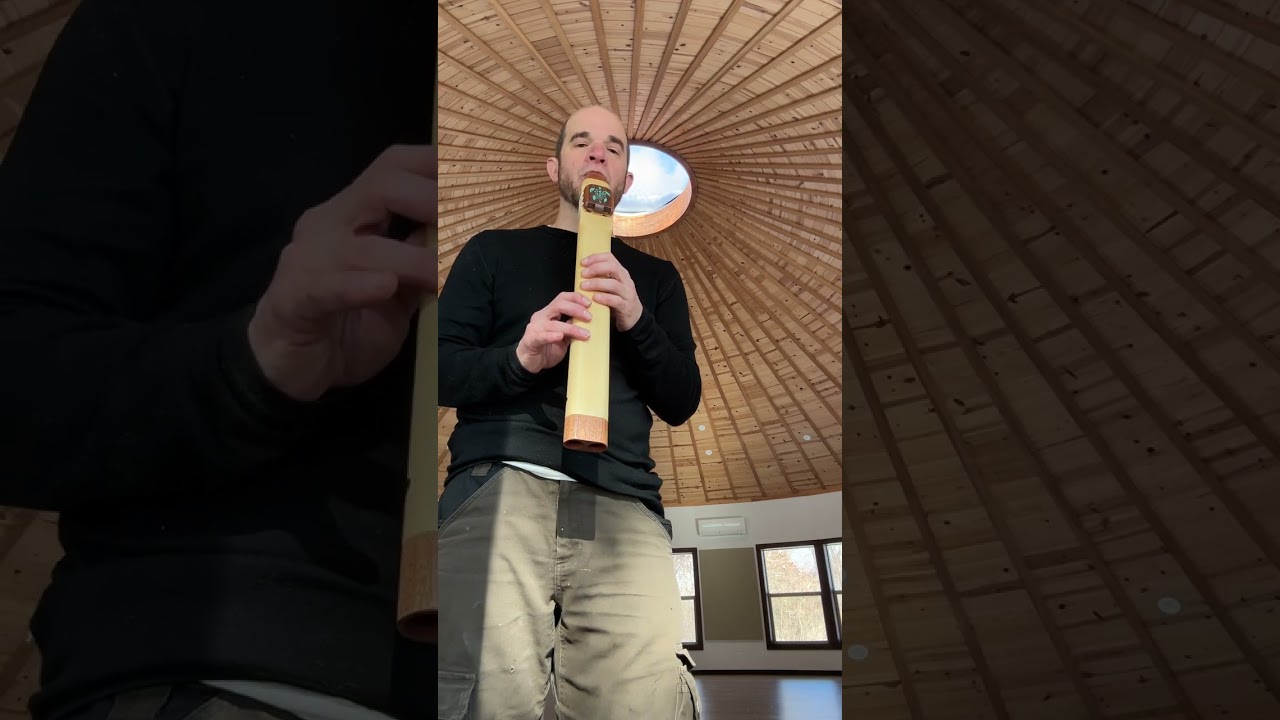 Yellow Cedar Drone Flute key of E 432hz