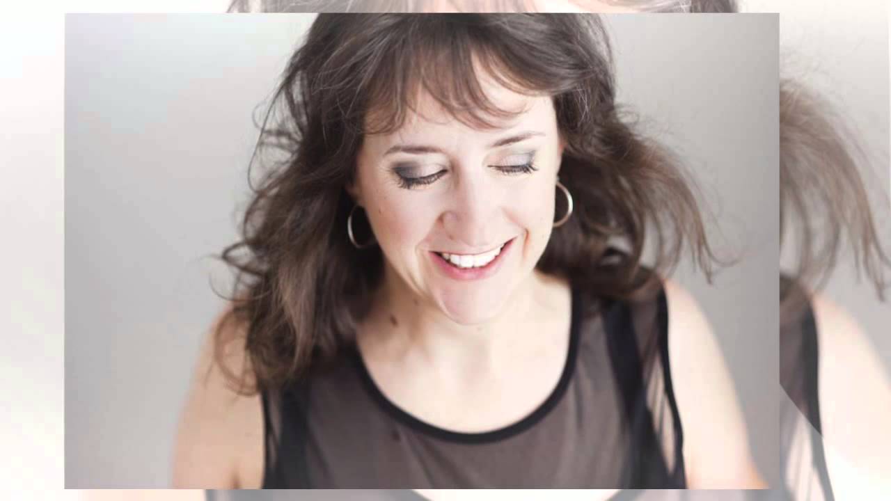 Glamorous Makeover and Beauty Portrait Photo Shoot : Abelle Photographie