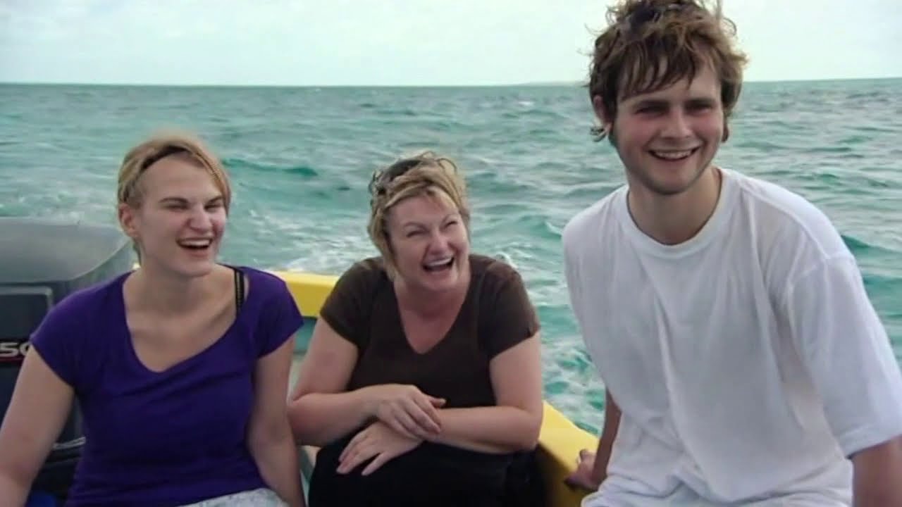 The Real Swiss Family Robinson - The Dyes in Kiribati