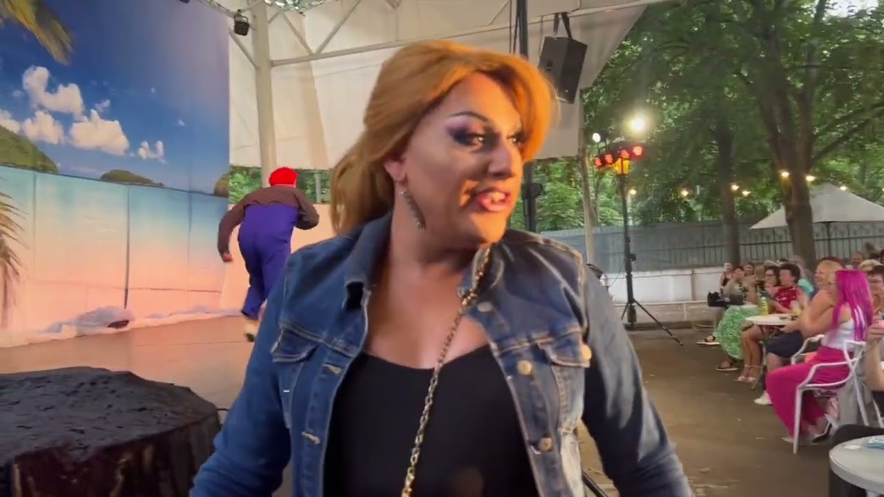 TECHTLE MECHTLE TRAVESTI SHOW - V GAUČI PRAHA 2023