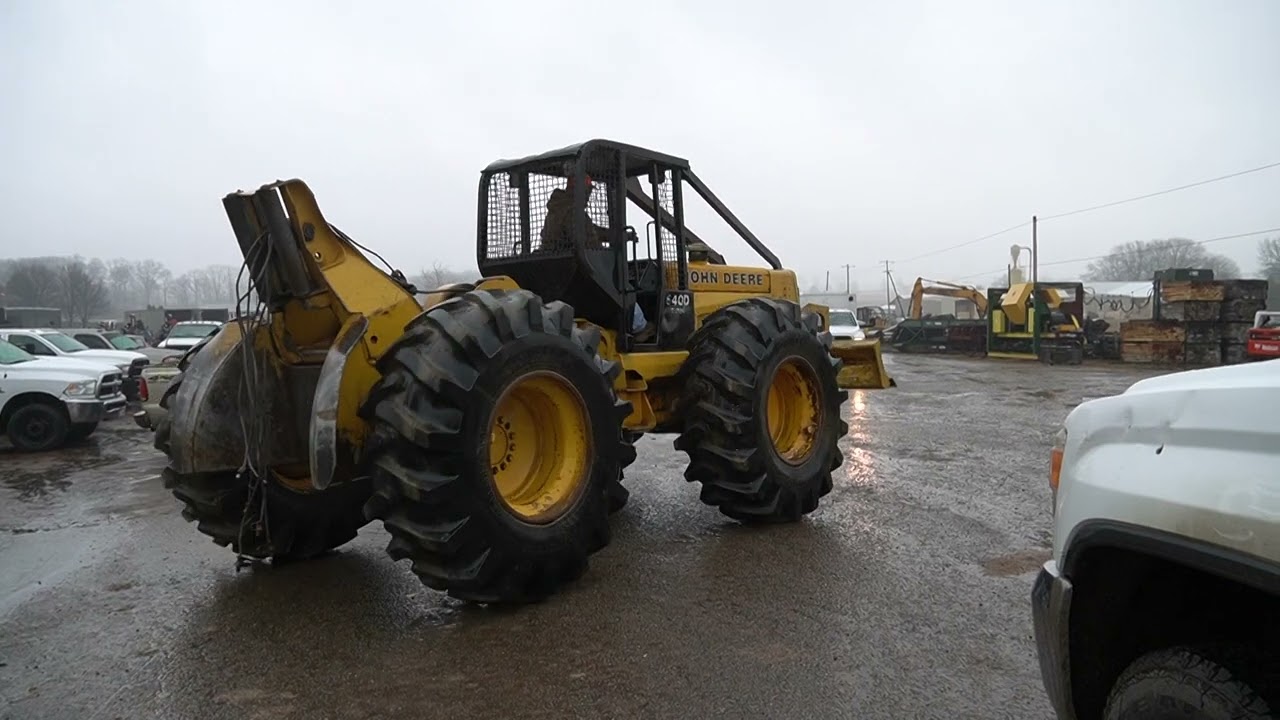 #1252 &bull; John Deere 640D Turbo Cable Skidder for sale