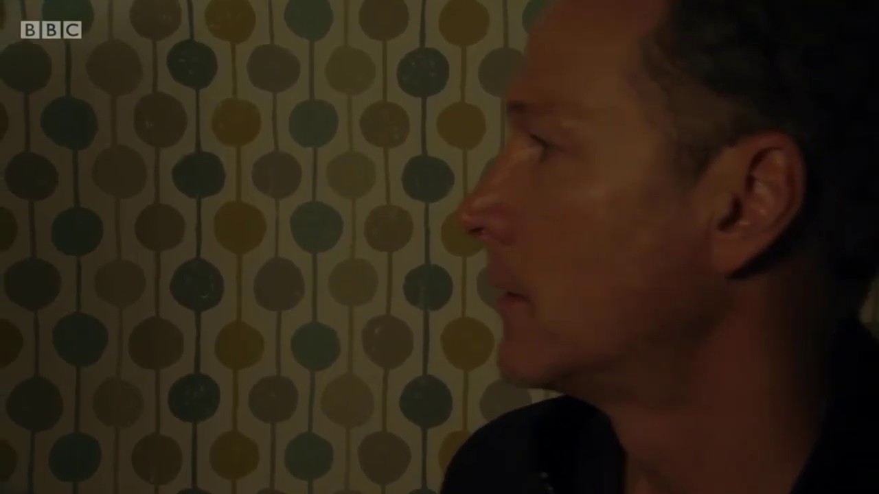 Eastenders - Does Ray know about Mel&rsquo;s plan?