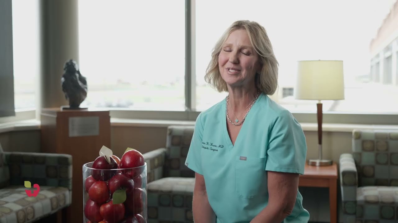 Dr. Roxanne Keene Snapshot &mdash; JRMC Orthopedic Surgeon (Same-Day Total Knee Replacement)
