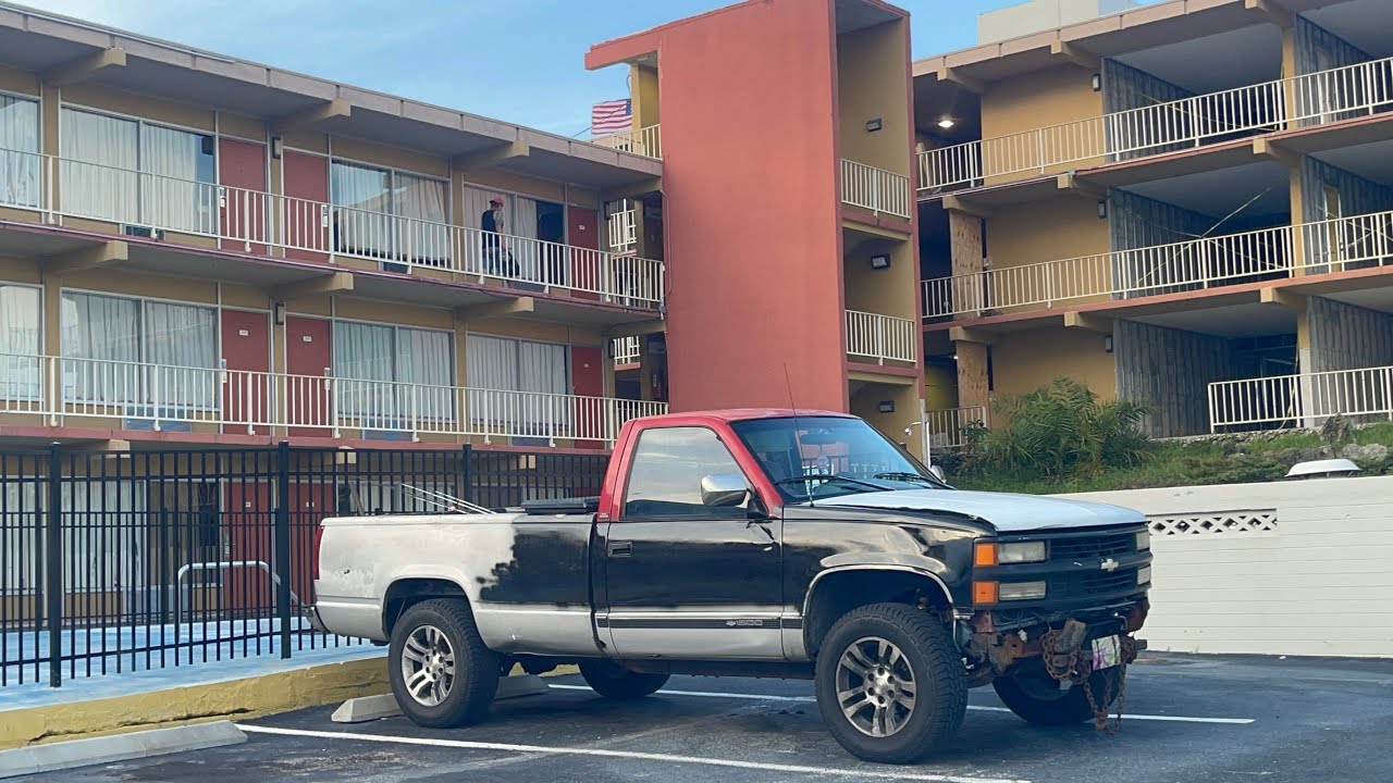 Driving Around Exploring: Cocoa Florida - Place Looks Miserable