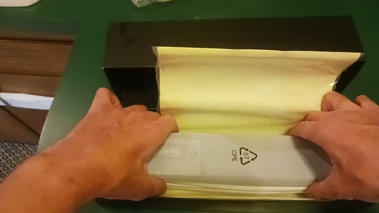 Phomemo TP83 Wireless portable thermal tattoo stencil printer.