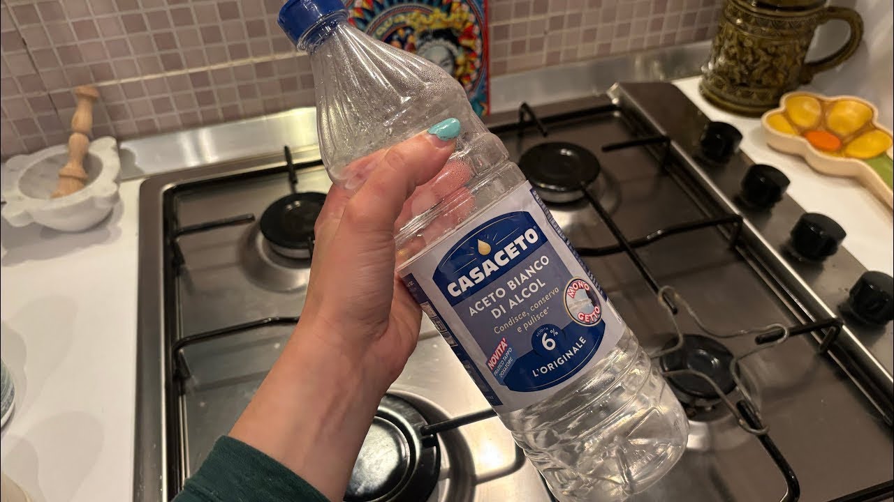 6 usi mai visti dell&rsquo;aceto bianco di alcol! #lifehacks #tips