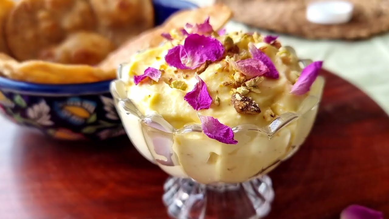 1 लिटर दूधापासन बनवा गुढीपाडव्यासाठी खास सर्वात जुना पारंपरिक पदार्थ 