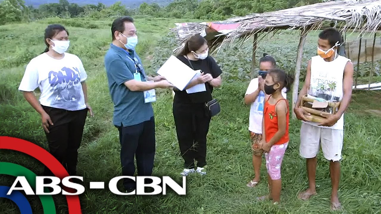 Two students get scholarships from local government in Laguna | Iba 'Yan