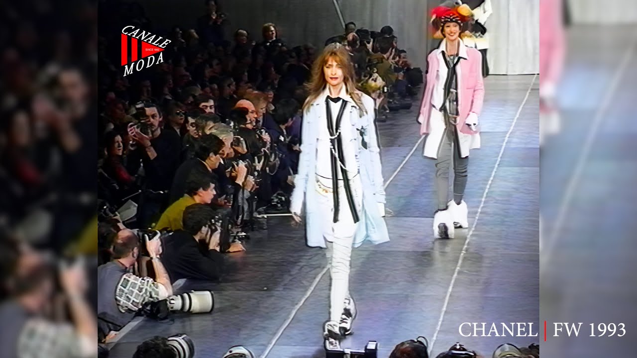 CHANEL Fall Winter 1993 Paris - Canale Moda