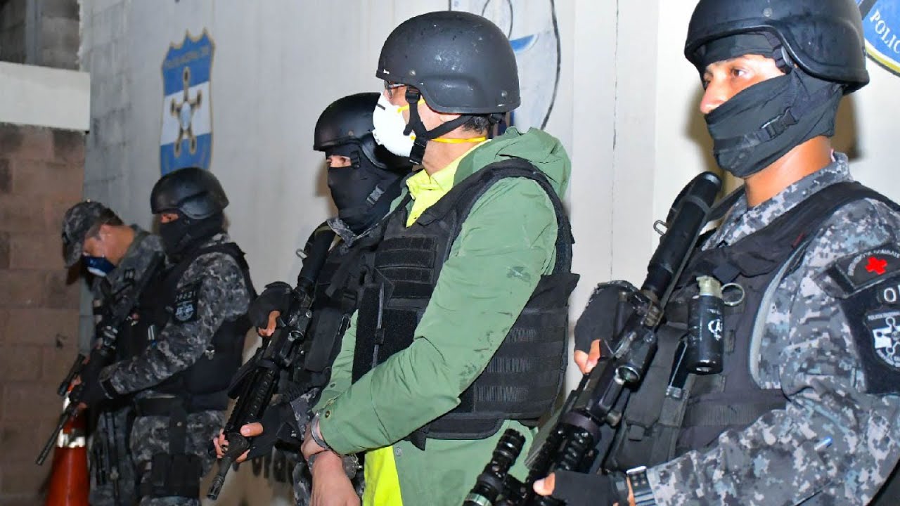 Expresidente de ARENA y exministros del FMLN detenidos por lucrarse del Estado