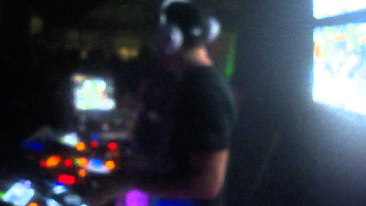 DJ MEYER TOCANDO NA ANZU COM SERATO VIDEO SL