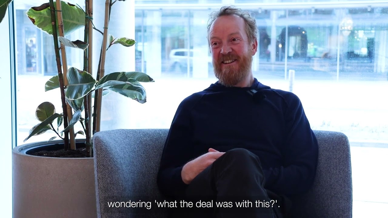 Designing a sustainable chair made from recycled snow plough markers (ENG Subtitles)