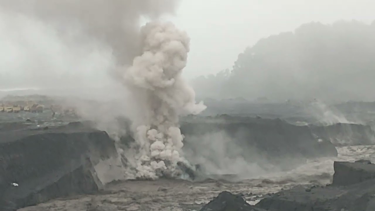 MASIH PANAS..! BANJIR LAHAR SEMERU HARI INI