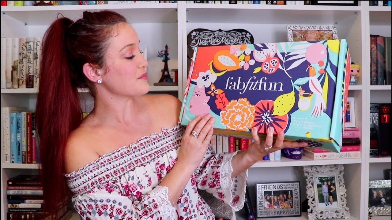MOST EPIC BOX EVER | FABFITFUN SUMMER 2018