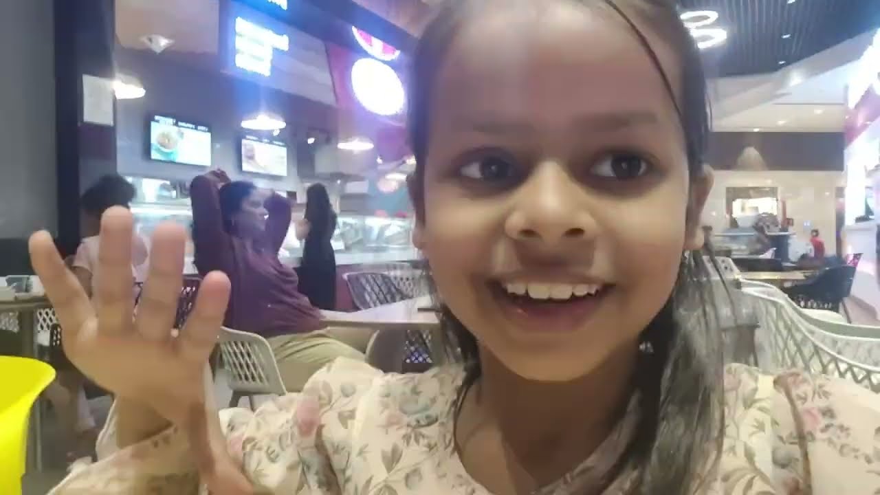 Mall में खाए टेस्टी छोले भटूरे 😋 | Shopping Vlog | Full Fun Day