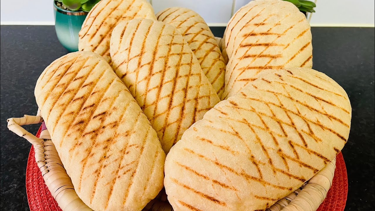 بطبوط لعيد خفيف والمنظر تيشهي😋بطريقة جديدة  وسهلة👌ويحمر ليك وجهك نهار العيد👍#بطبوط #خبز #سندويشات