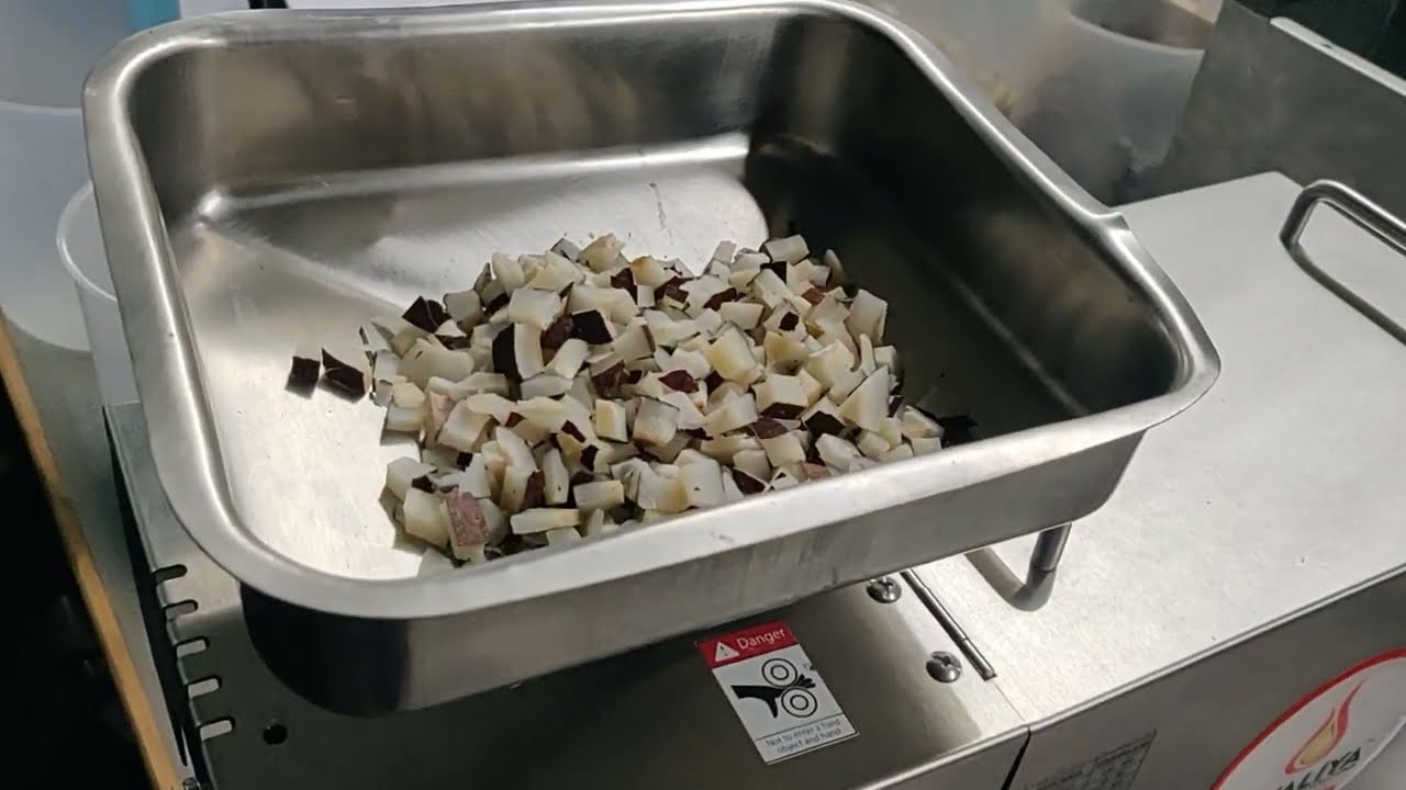 Coconut Oil Machine Demo | Contact 7770026123 #OilExtractionMachine #minioilmill