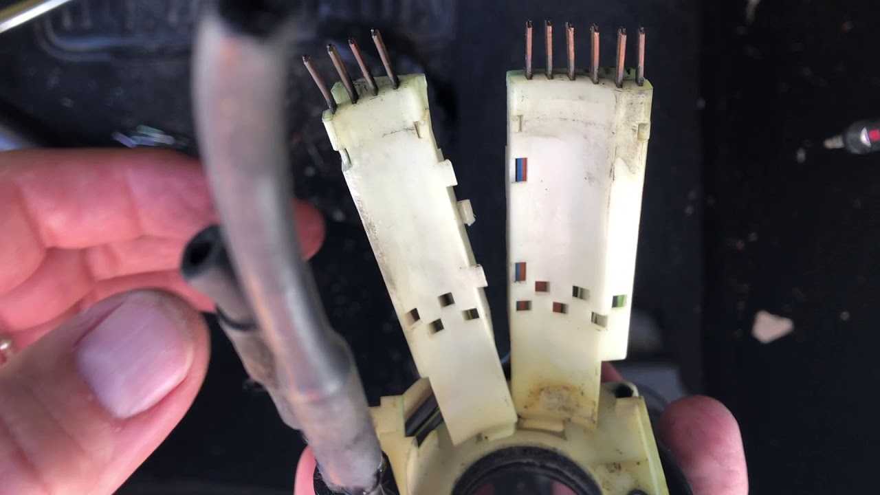 How to replace the wiper switch on a 1973 Super Beetle.
