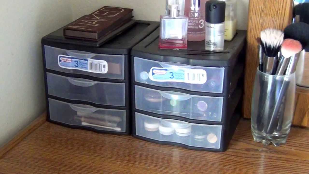 MAKEUP COLLECTION OF A 15 YEAR OLD 2013