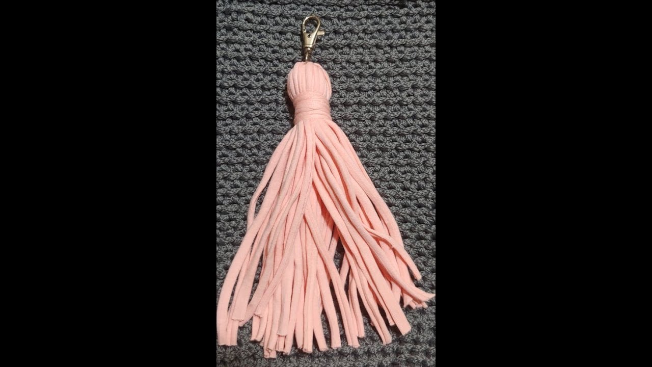 Pompon a franges  avec mousqueton
