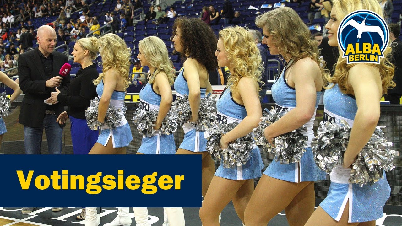 Ehrung der ALBA Dancers als beste Cheerleader der BBL