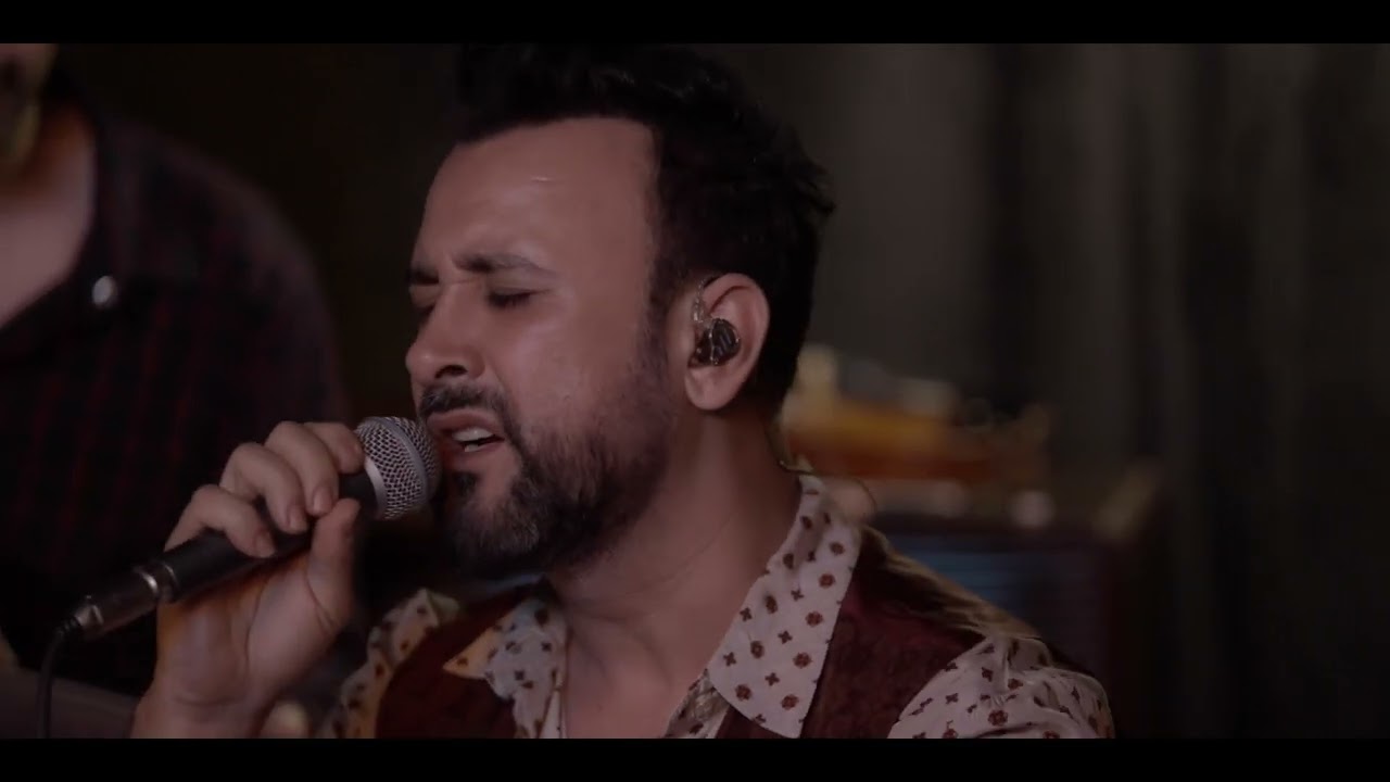 Emre Olgun - Aşkın Issız Yolları (Official Live Performance)