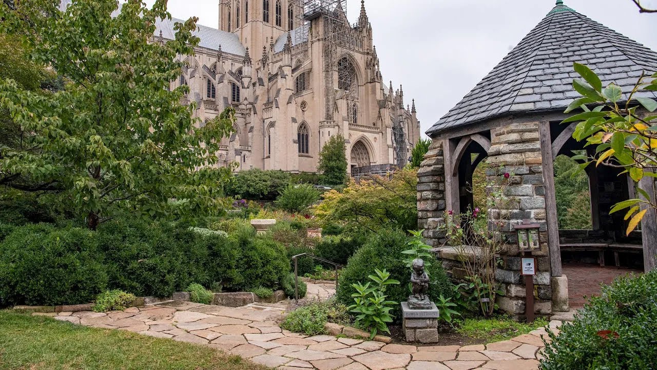 Virtual Meditative Tour: From the Creation Series to the Pilgrim Steps