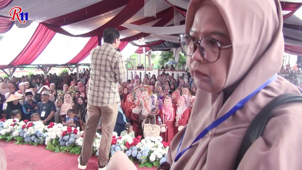 SUNGGUH LUAR BIASA IBU IBU CIKAMPEK WLPUN HUJAN TETAP BERTAHAN MENDENGARKAN UST NANA