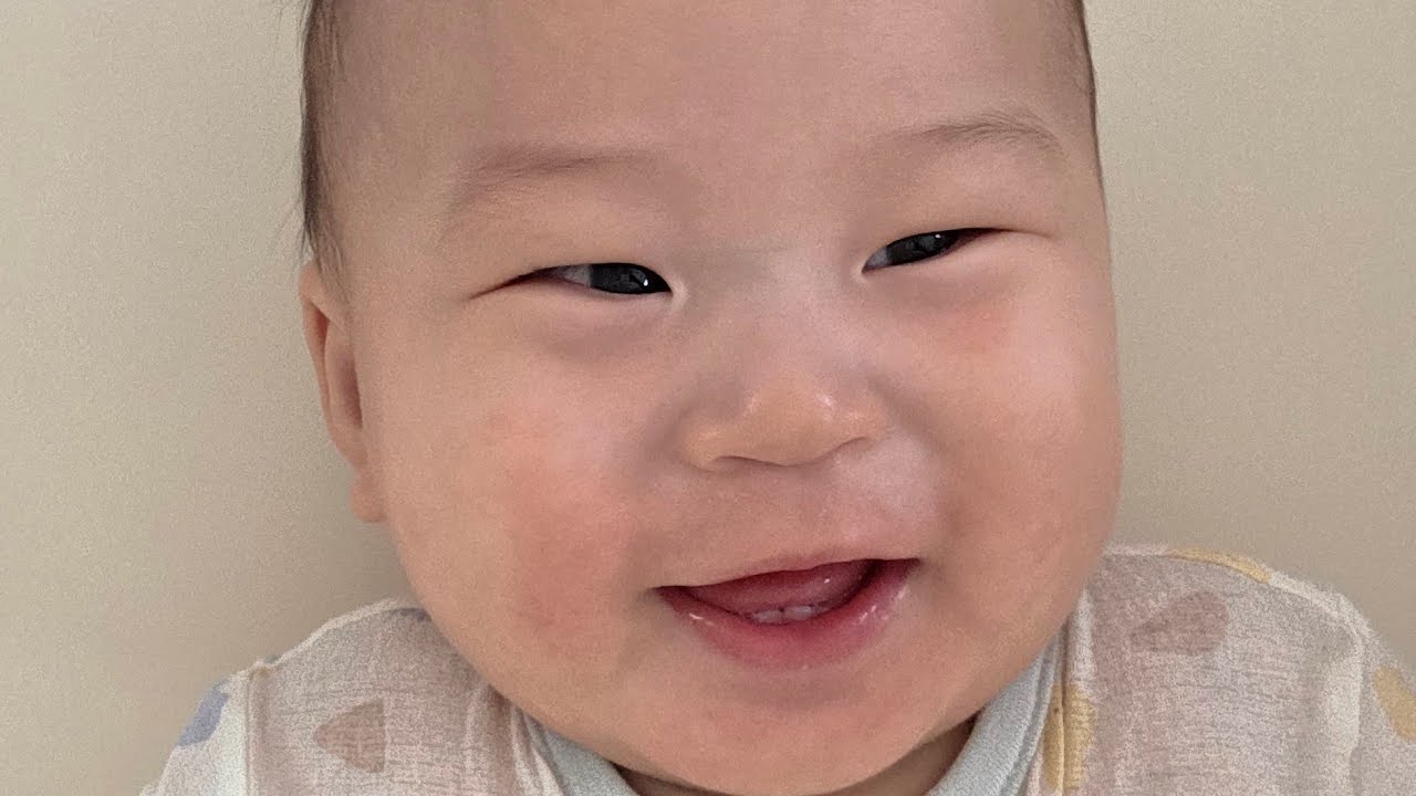 [성장일기] (Day 204-210) 기어다니기 시작해요! 첫 감기에 걸렸어요🥲