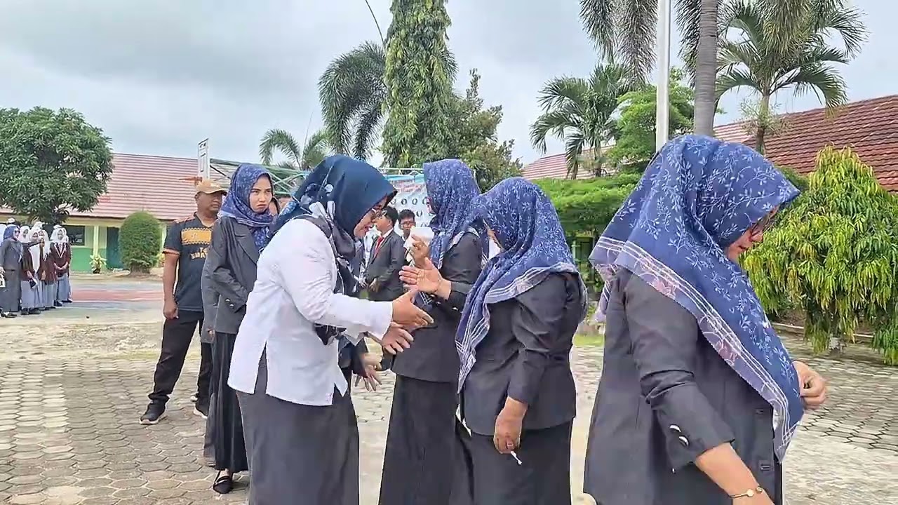 Purna Bhakti Ibu Dra. Wismartati (Guru Biologi)& Ibu Dra. Hj. Sri Purwandani (Guru Bahasa Indonesia)