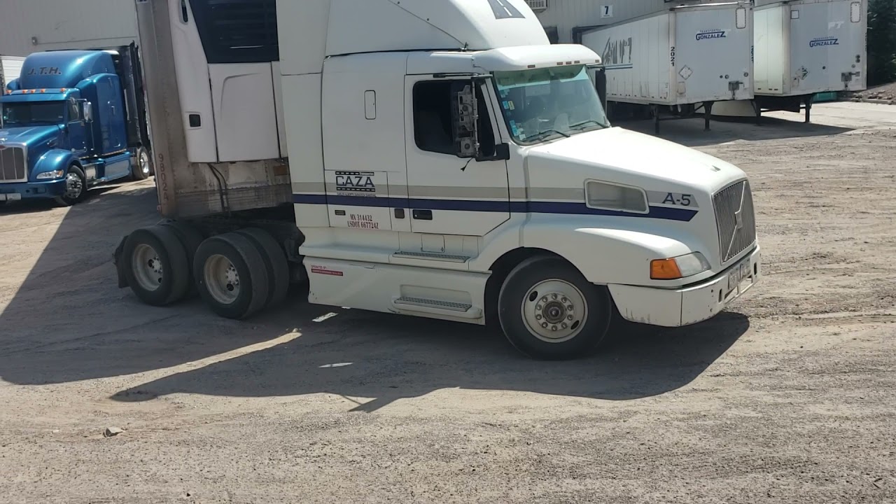 Reversa en tractocamion espacios reducidos 2