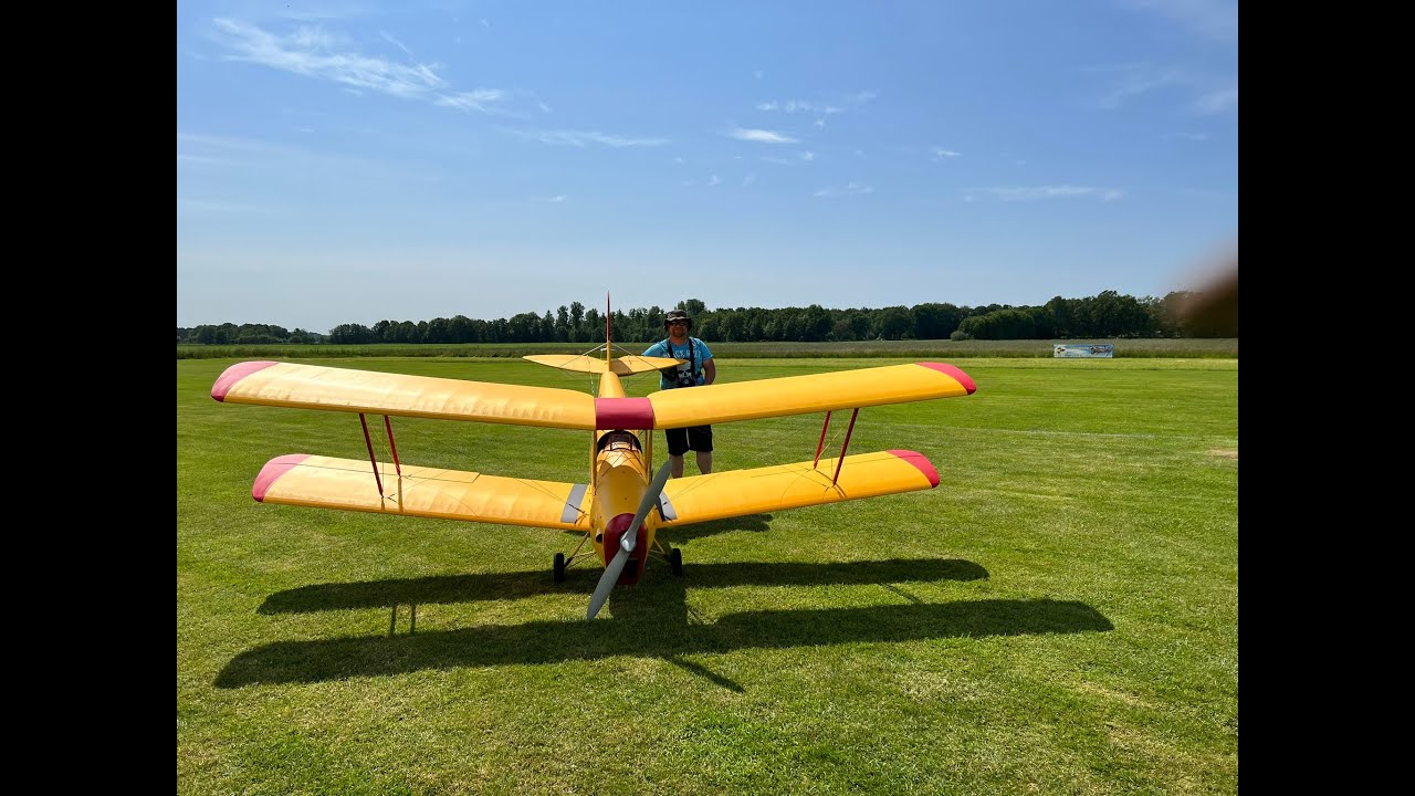 Erstflug Tiger Moth 1:2 vom Tino